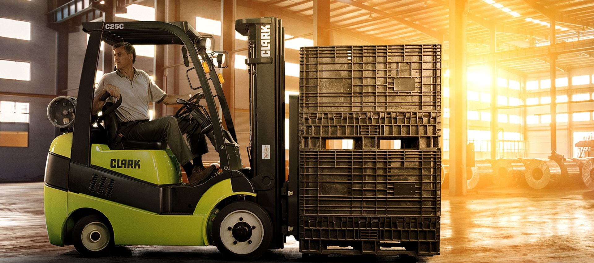 ارائه انواع لیفتراک دستی، گازی ، دیزلی (Forklift) در باشگاه صنایع برتر ایران